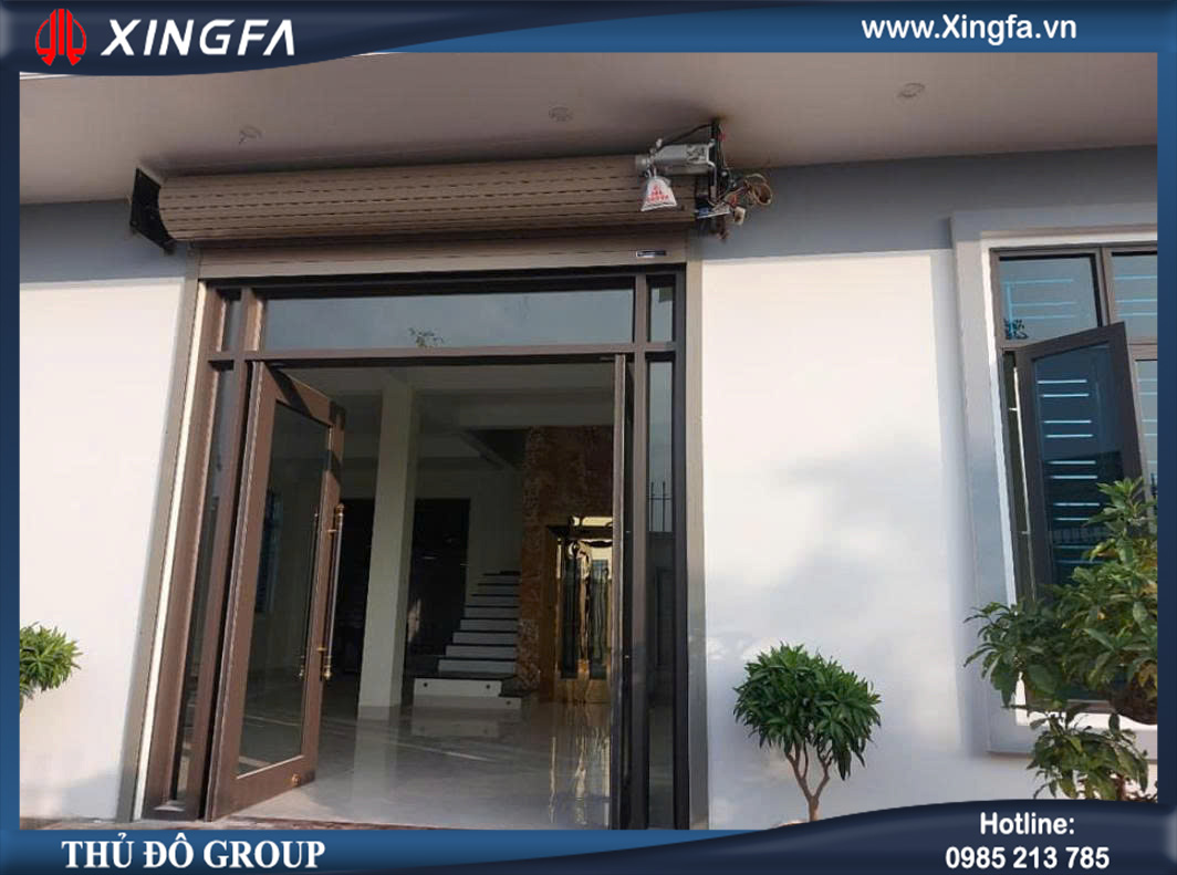 Nhà thường xuyên mất điện nên chọn cửa cuốn nào